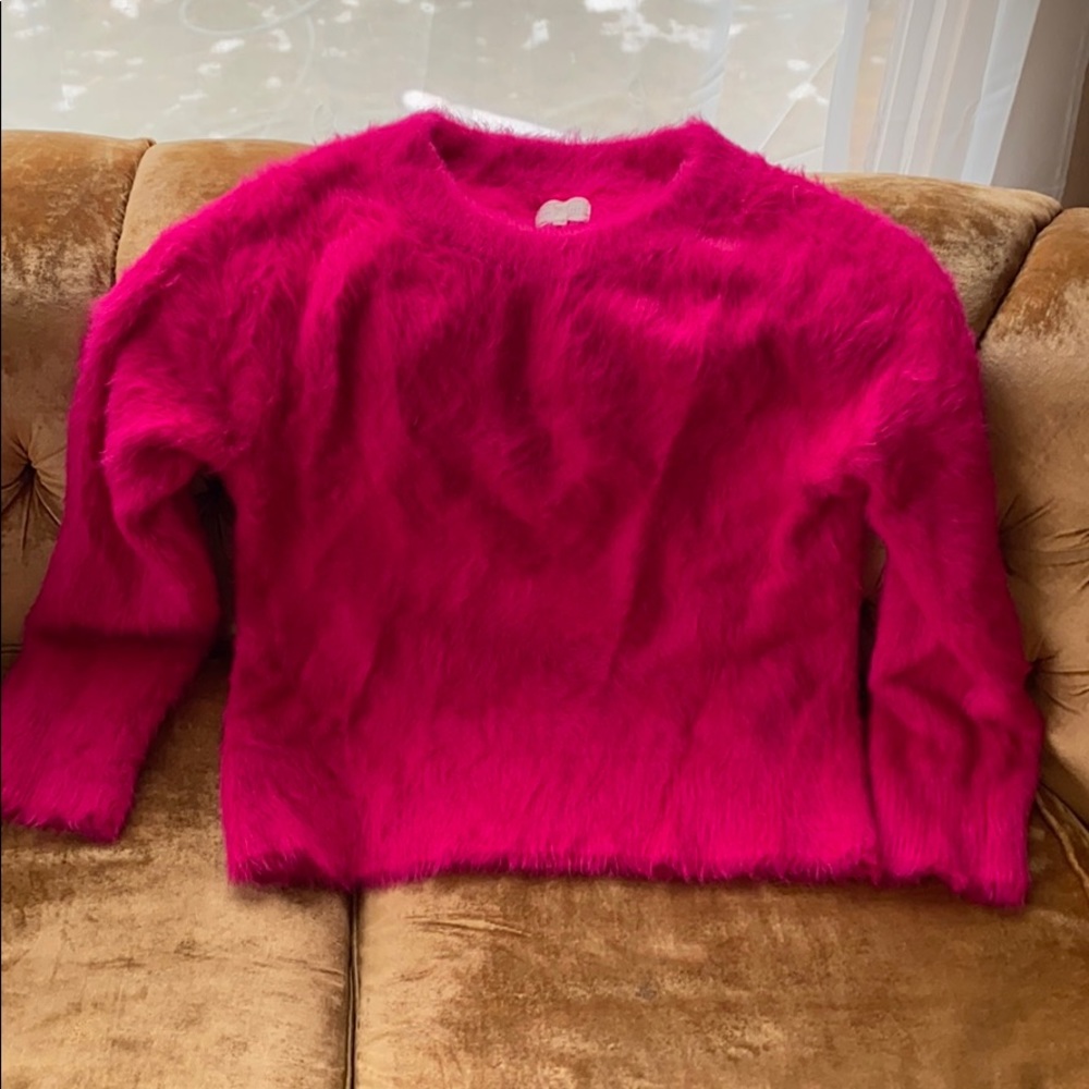Fuzzy neon pink sweater💘